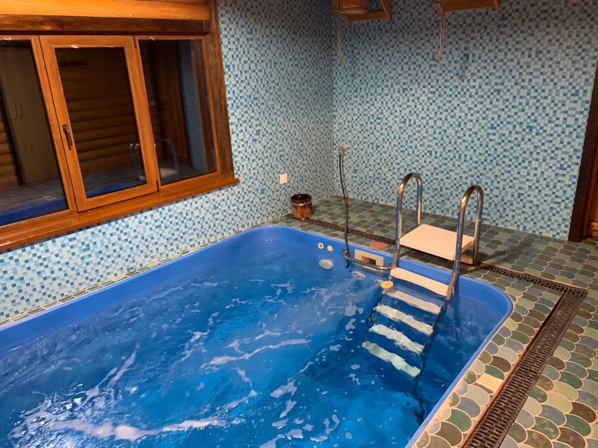 Долина Motel Chornyvody Eksteriør billede